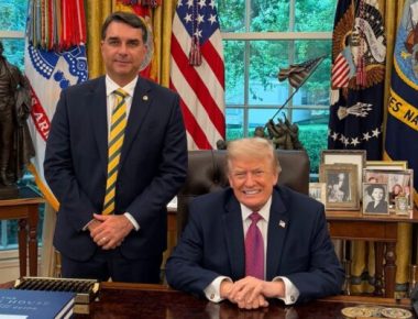 Flávio Bolsonaro e Donald Trump - Foto Reprodução X
