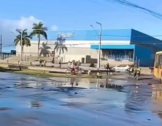 Rompimento de Tubulação - Foto Rede Social